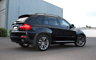 Avery Gloss Metallic Black