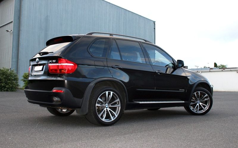Avery Gloss Metallic Black