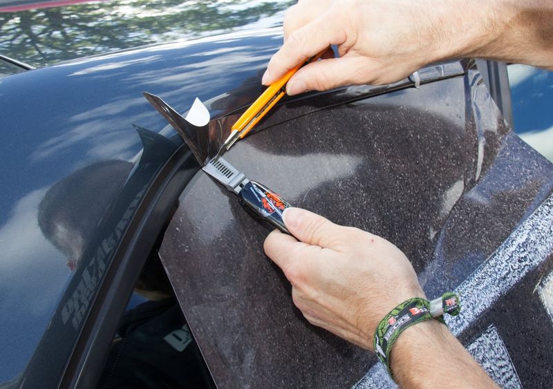 WrapSlipCut Clipper - Knivguide för foliering