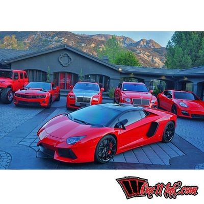 Avery Gloss Carmine Red