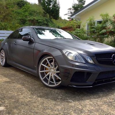 Avery Brushed Black Aluminium
