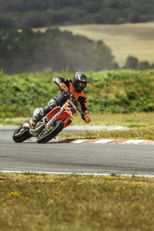 MICHELIN POWER SUPERMOTO 120/80 R 16 M/