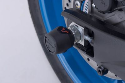 Hjulaxel fram SW-Motech Suzuki GSX-8S 800 ABS 23-24