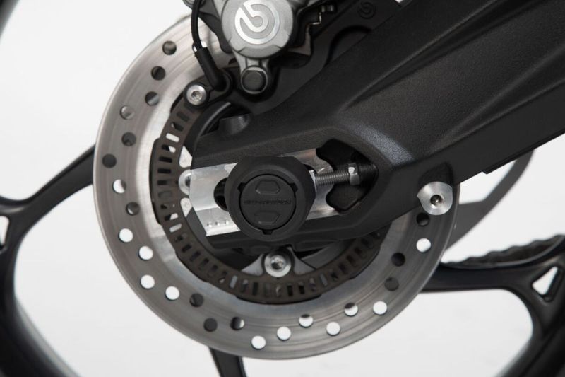 Hjulaxel bak SW-Motech svart Bmw 16-24, Honda 17-24
