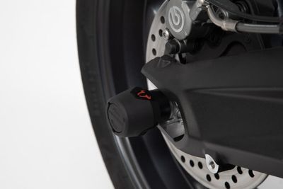 Hjulaxel bak SW-Motech svart Bmw 16-24, Honda 17-24