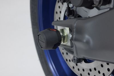 Kraschpuckar hjulaxel bak SW-Motech svart Yamaha MT-09 20-22