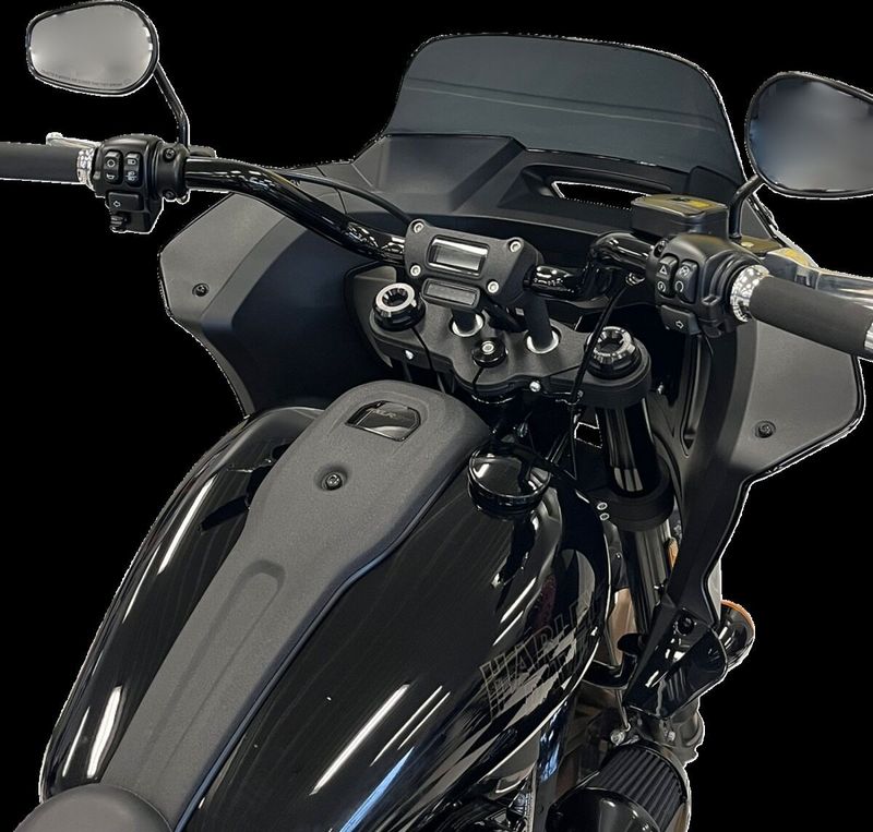 Styre Fat Baggers EZ 1-1/4" rund svart Softail 18-upp