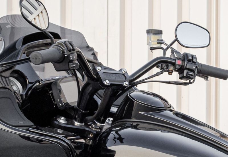 Risers Thrashin Supply 6-1/2 6.5 H-D 73-upp svart