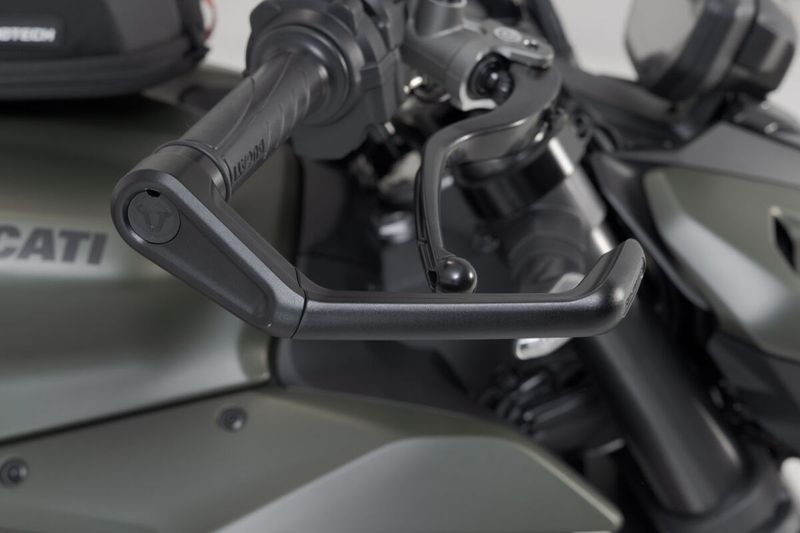 Skydd handtag SW-Motech Ducati 22-24, Triumph 24-upp