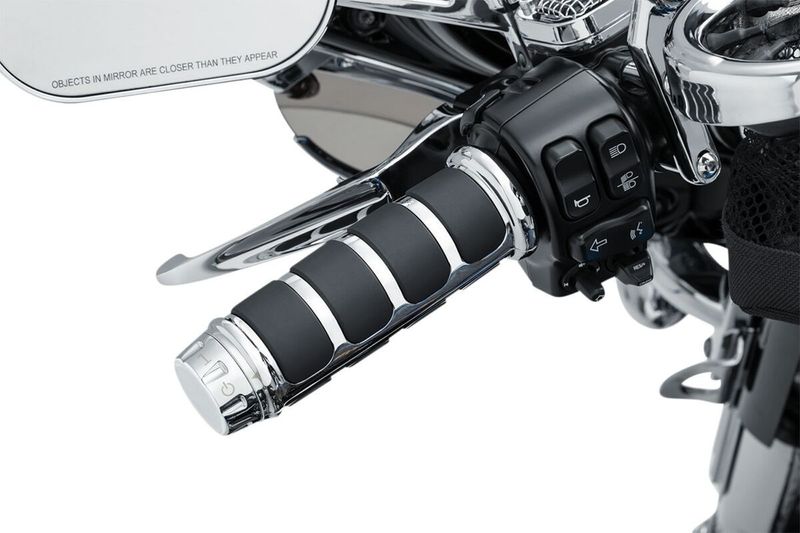 Handtag Kuryakyn Three-Piece ISO-Grips Softail 16-21, Touring 10-upp, Dyna 16-17 krom