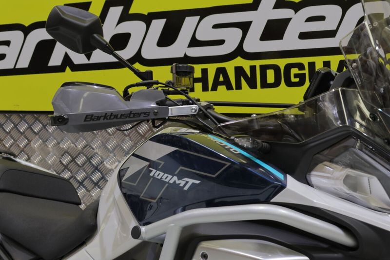 Fäste Barkbusters Handguard Kit-Two Cfmoto MT 700 ABS 26-upp