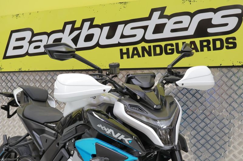Monteringssats Barkbusters Handguard enkel Cfmoto NK 675 ABS 25-upp