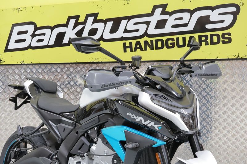 Monteringssats Barkbusters Handguard enkel Cfmoto NK 675 ABS 25-upp