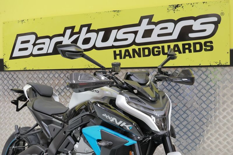 Monteringssats Barkbusters Handguard enkel Cfmoto NK 675 ABS 25-upp