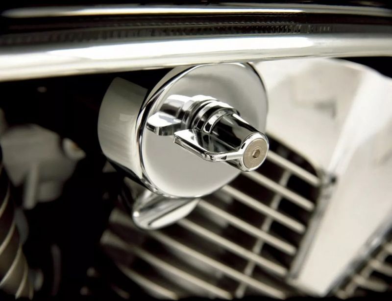 Kåpa platta Show Chrome Shut-Off Honda 95-22