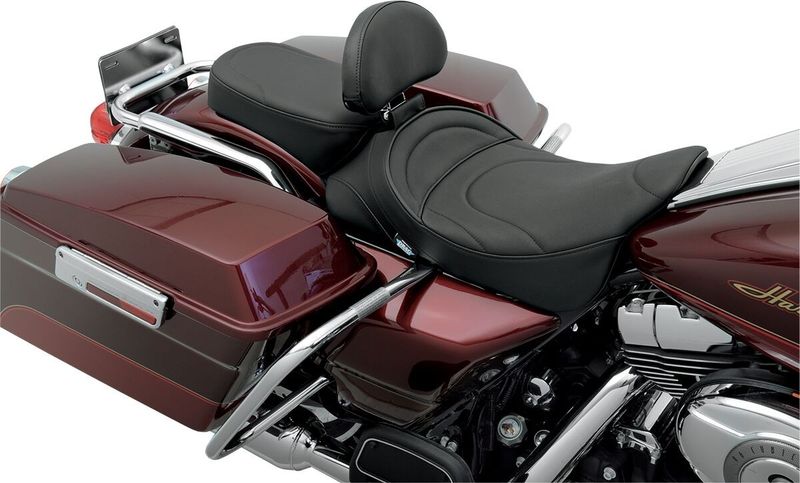 Passagerardyna Drag Specialties vinyl svart smal Touring 97-24, Trike 14-19
