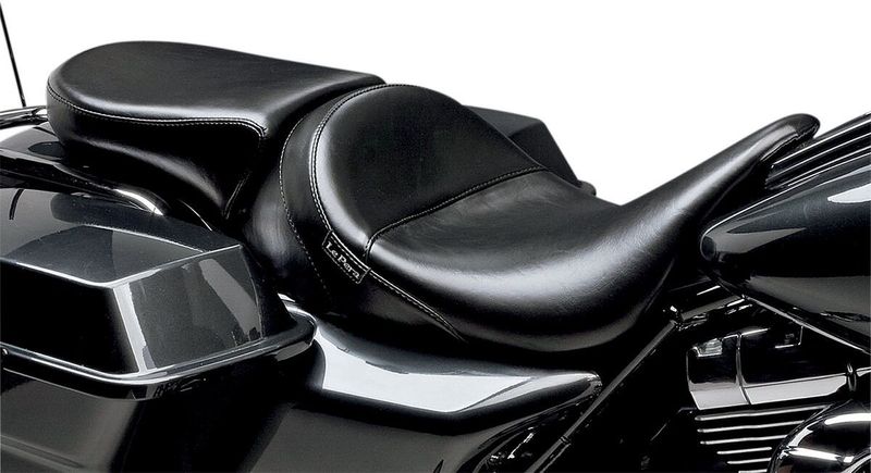 Solosadel Le Pera Aviator svart slät Touring 08-25