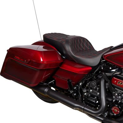 Touringsadel Drag Specialties Freedom vinyl dubbel diamond röd Touring 09-24, Trike 14-21