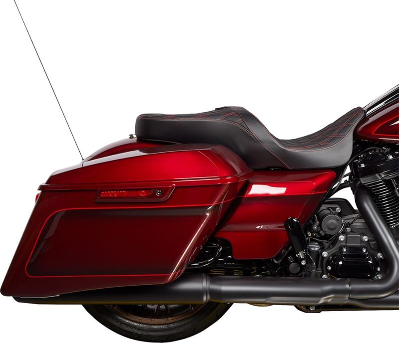 Touringsadel Drag Specialties Freedom vinyl dubbel diamond röd Touring 09-24, Trike 14-21