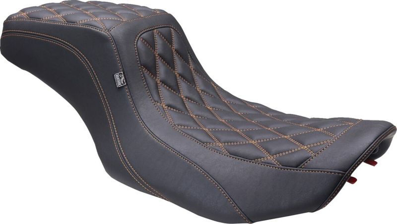 Sadel Mustang Squareback Thread dubbel diamond svart orange Touring 23-upp
