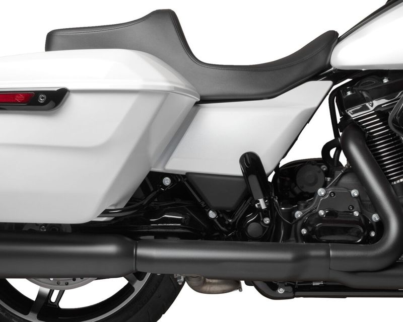 Sadel Drag Specialties Predator III slät svart vinyl Touring 23-upp