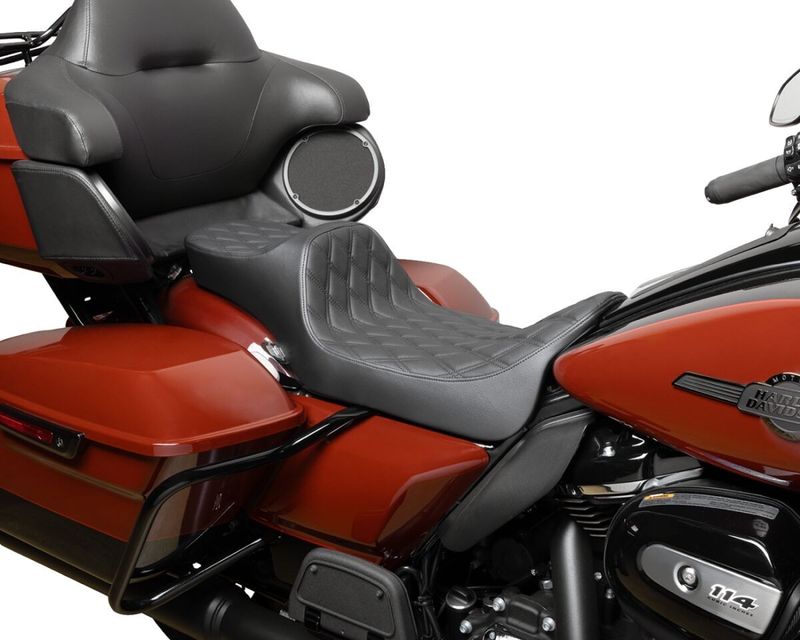 Sadel Drag Specialties Reach Predator III förlängd dubbel vinyl svart