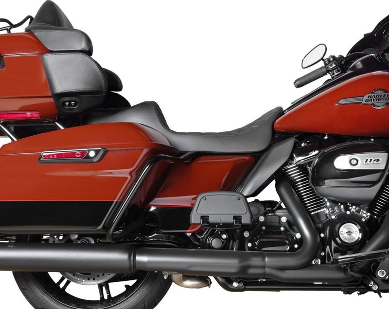 Sadel Drag Specialties Reach Predator III förlängd dubbel vinyl svart
