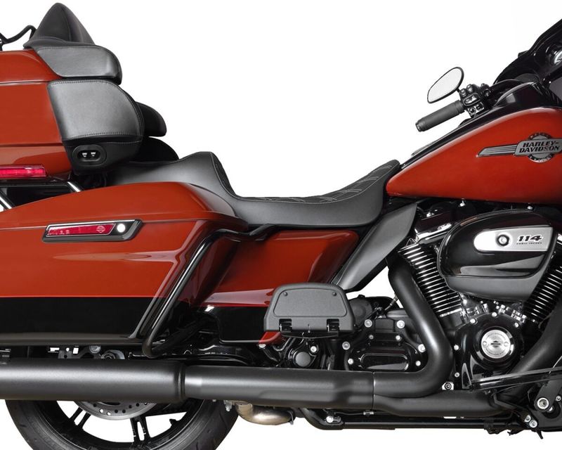 Sadel Drag Specialties Reach Predator III förlängd dubbel vinyl silver