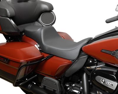 Sadel Drag Specialties Reach Predator III förlängd slät läder Touring 97-24, Trike 14-21 4687E