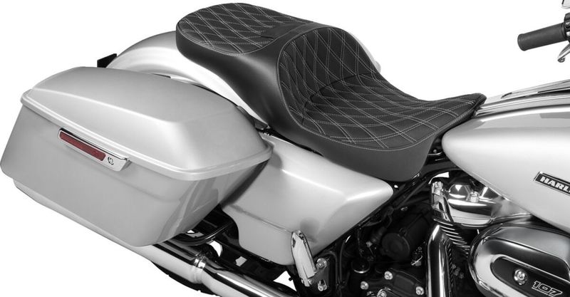 Sadlar Drag Specialties Reach Freedom förlängd vinyl Touring 09-upp, Trike 14-21 silver