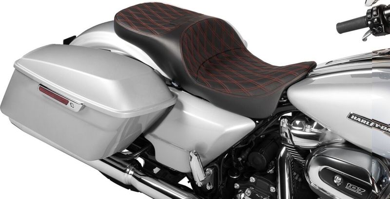 Sadlar Drag Specialties Reach Freedom förlängd vinyl Touring 09-upp, Trike 14-21 röd
