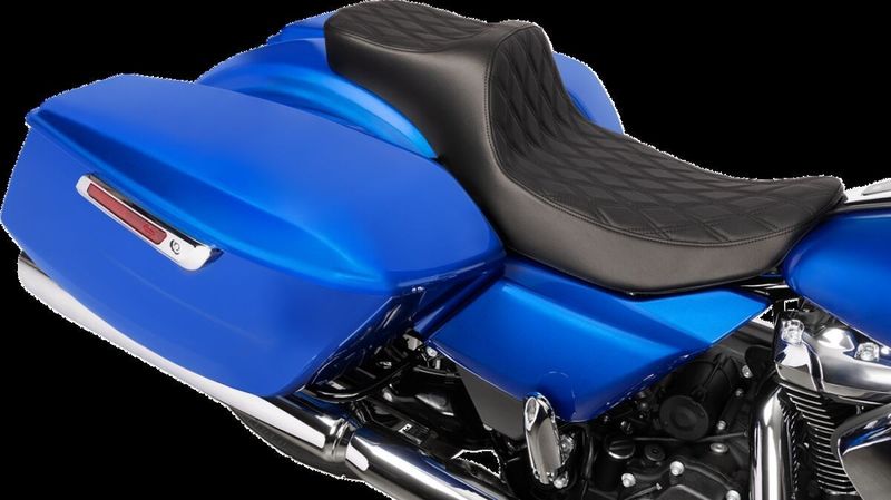 Sadel Drag Specialties Reach Predator III förlängd dubbel diamond Touring 23-upp svart