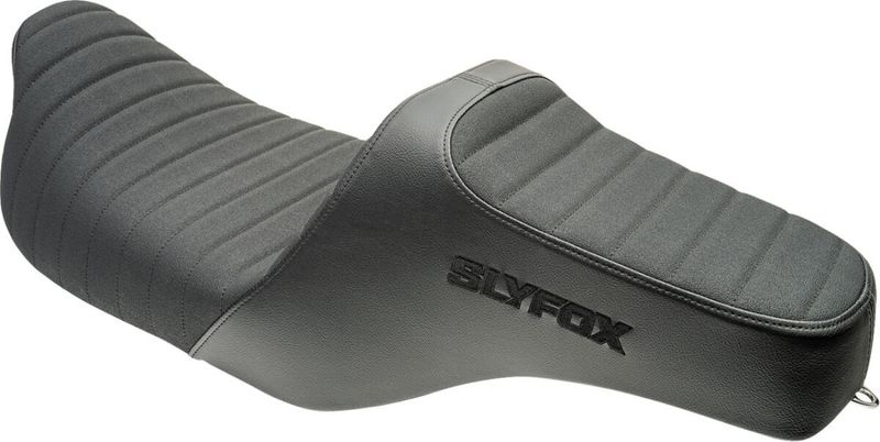 Sadel Slyfox Noon vinyl Touring 08-24, Trike 14-19 svart