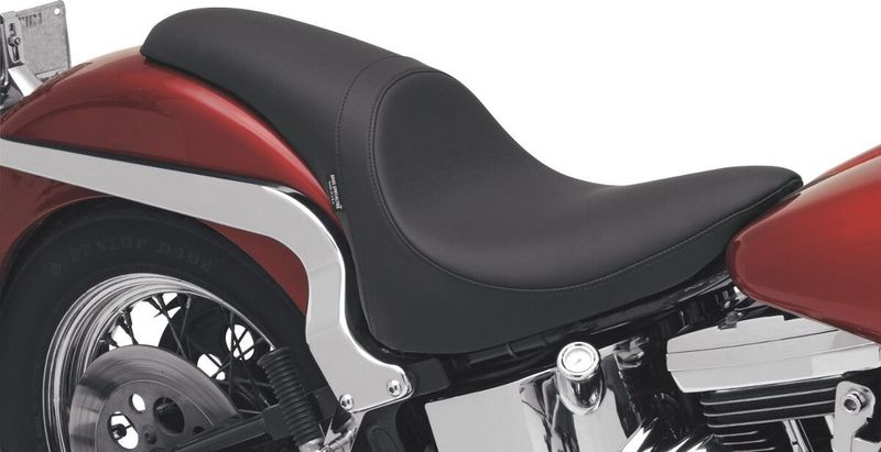 Sadel Drag Specialties Predator vinyl svart slät Softail 85-99