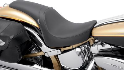 Sadel Drag Specialties Predator slät vinyl svart Softail 00-07