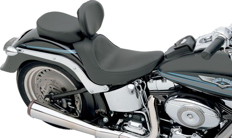 Solosadel Drag Specialties förare vinyl svart slät Softail 06-17