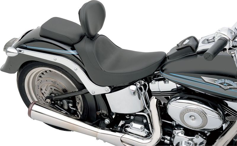 Solosadel Drag Specialties förare vinyl svart slät Softail 06-17