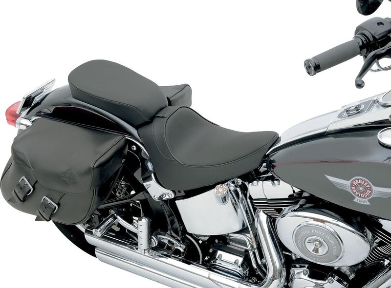 Solosadel Drag Specialties vinyl svart slät Softail 00-06