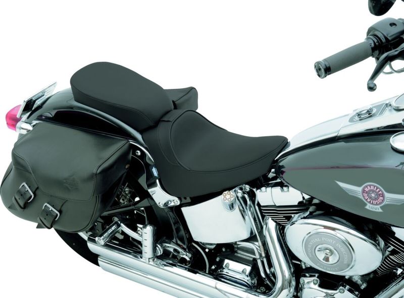 Solosadel Drag Specialties vinyl svart slät Softail 00-06