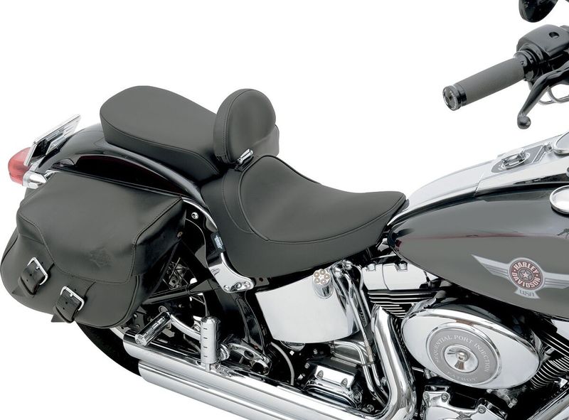 Solosadel Drag Specialties vinyl svart slät Softail 00-06