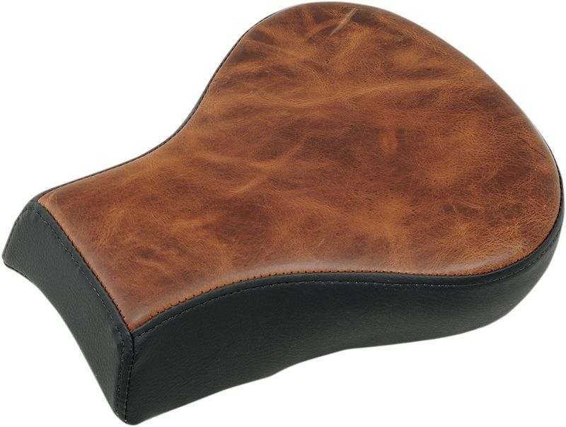 Passagerardyna Saddlemen Lariat 07-17 läder brun Softail 06-17