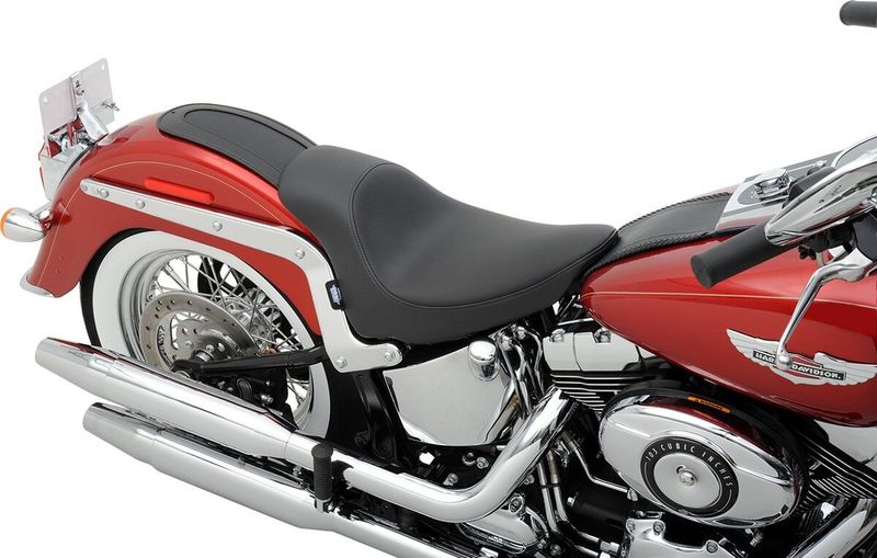 Solosadel fäste Drag Specialties EZ-ON slät vinyl svart Softail 00-17