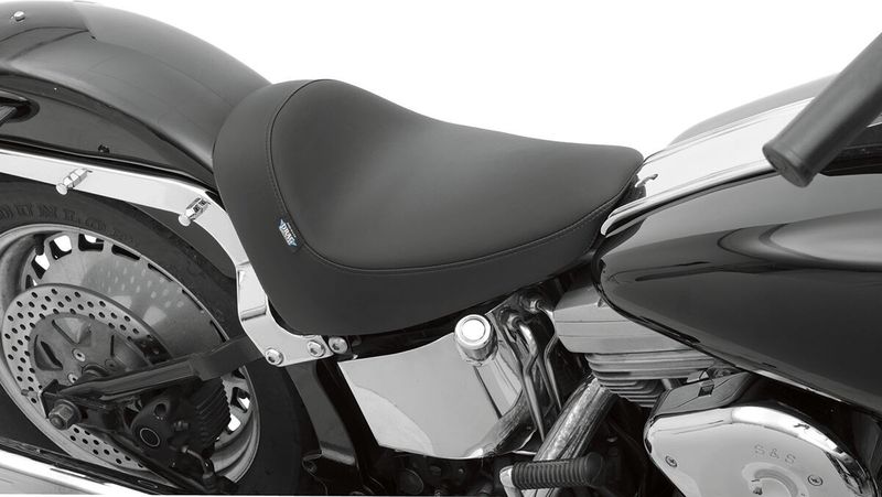 Solosadel Drag Specialties slät svart Softail 85-99