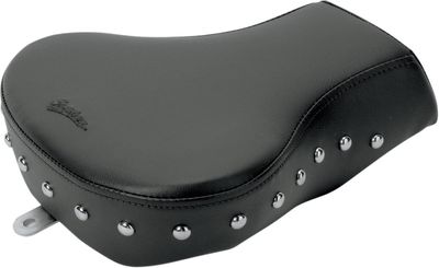 Passagerardyna Saddlemen Renegade Studded Saddlehyde Saddlegel svart natur Softail 06-17