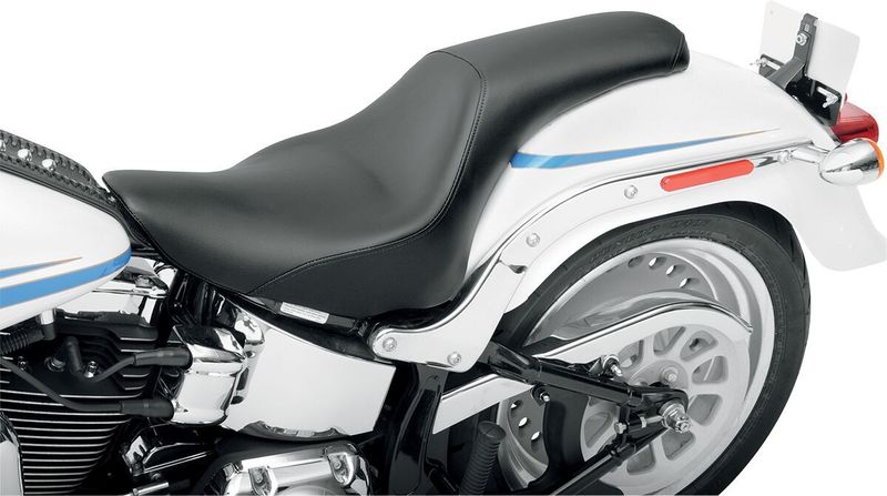 Sadel Saddlemen Profiler svart Softail 06-17 806-12-047
