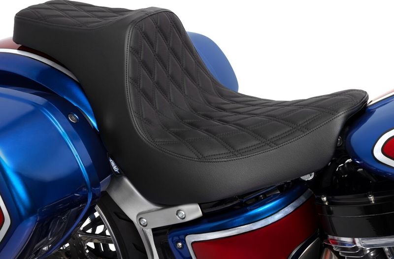 Sadel Drag Specialties Predator III dubbel diamond Softail 18-upp svart