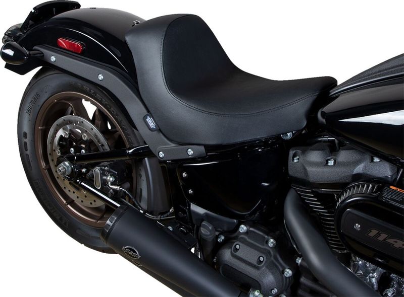 Solosadel Drag Specialties slät Softail 18-upp
