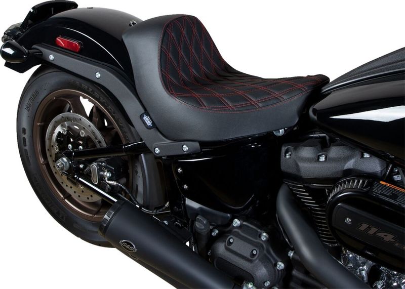 Solosadel Drag Specialties dubbel diamond röd Softail 18-upp
