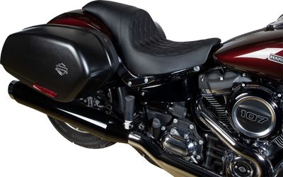 Sadel Drag Specialties Predator Sitching dubbel diamond vinyl Softail 18-upp svart