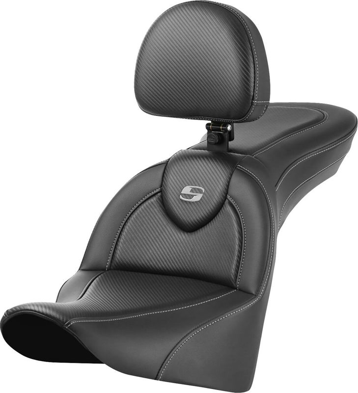 Sadel Saddlemen Roadsofa kolfiber med ryggstöd Softail 18-upp